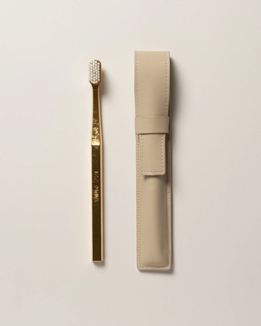 SAFFIANO LEATHER CASE & TOOTHBRUSH