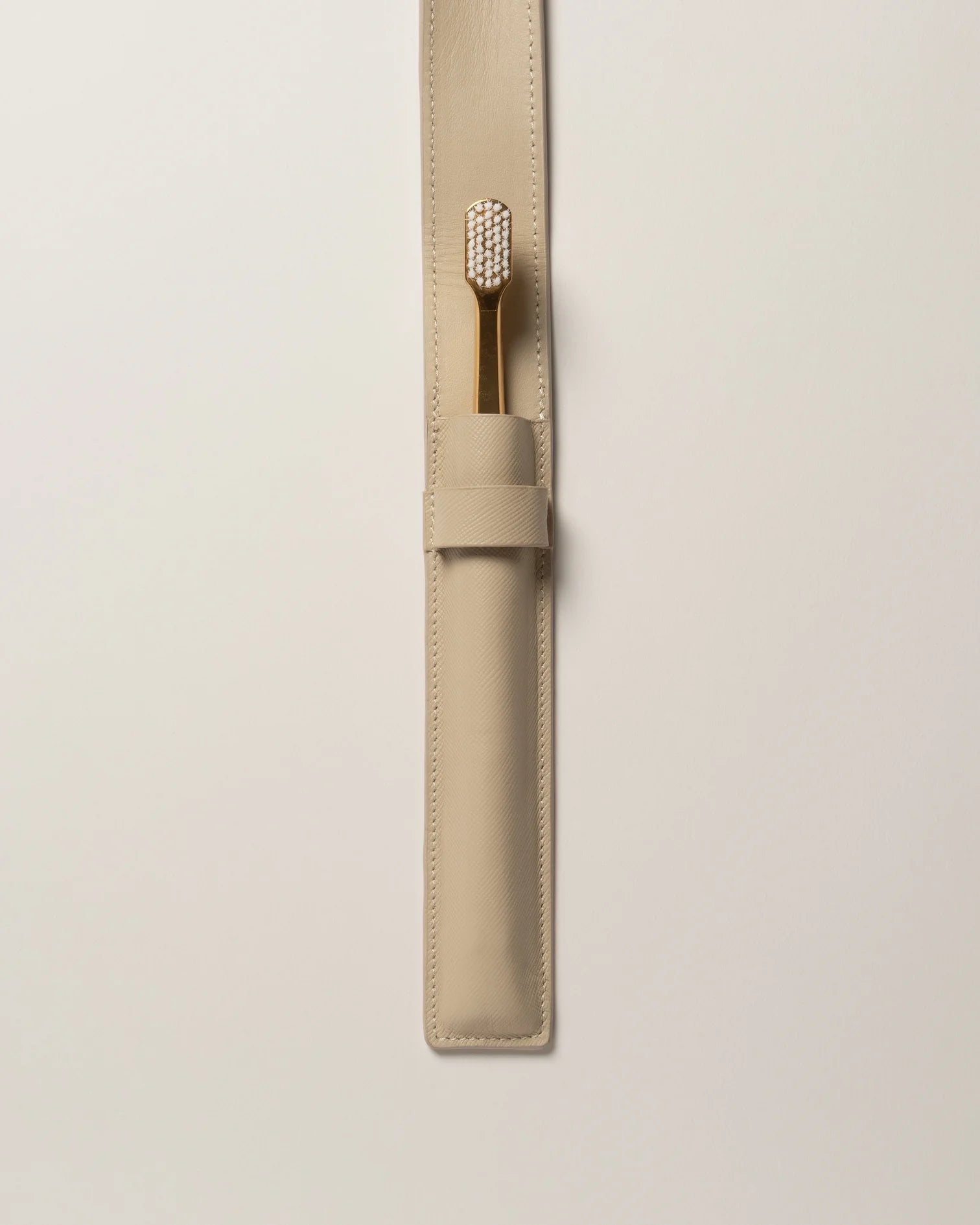 SAFFIANO LEATHER CASE & TOOTHBRUSH